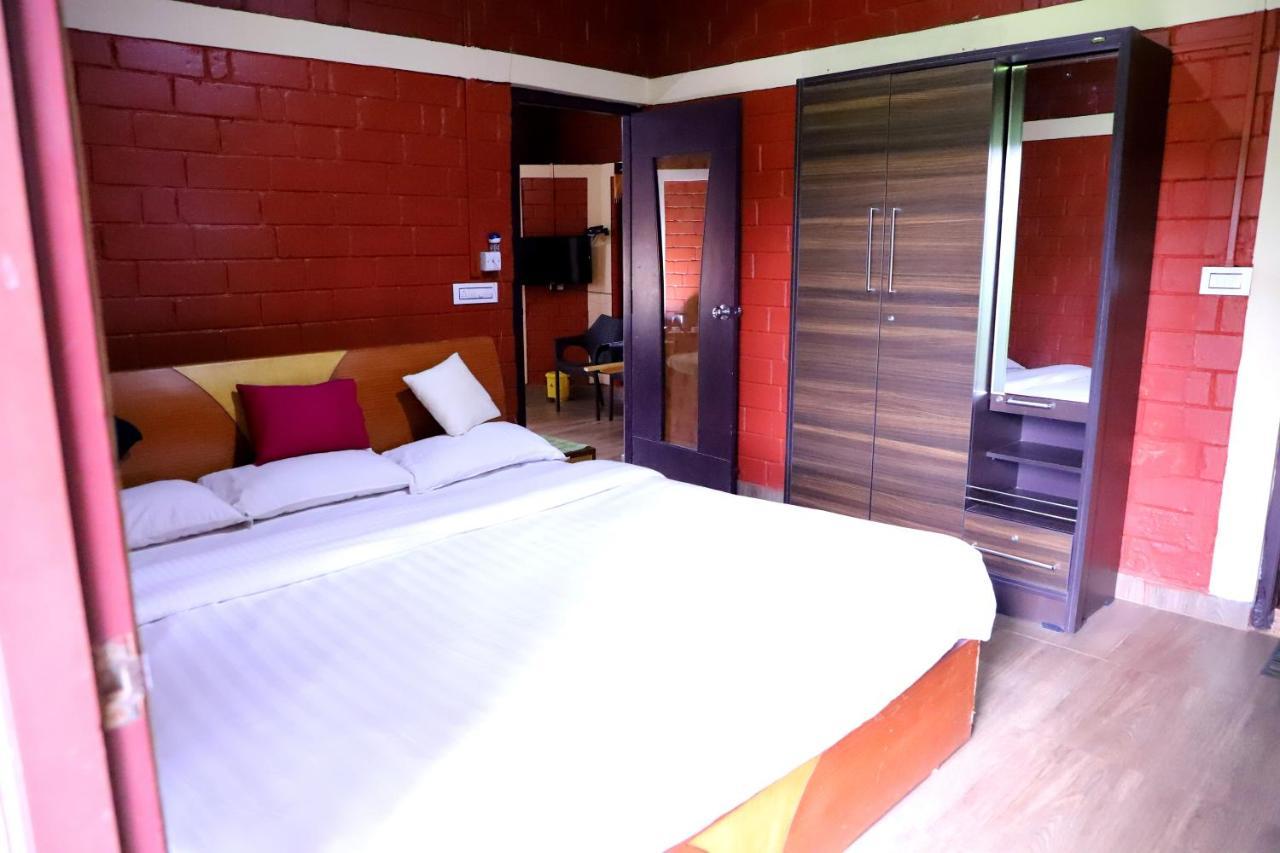 Pepper Green Wayanad Resort With Swimming Pool Kattikkulam Exterior photo